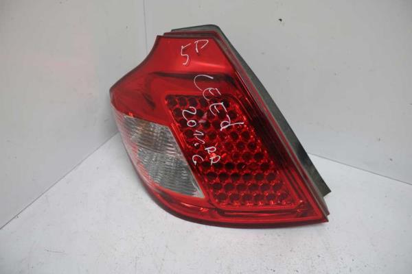 FEU ARRIERE GAUCHE KIA CEED 5-PORTE 2009-2012 - Vue 1